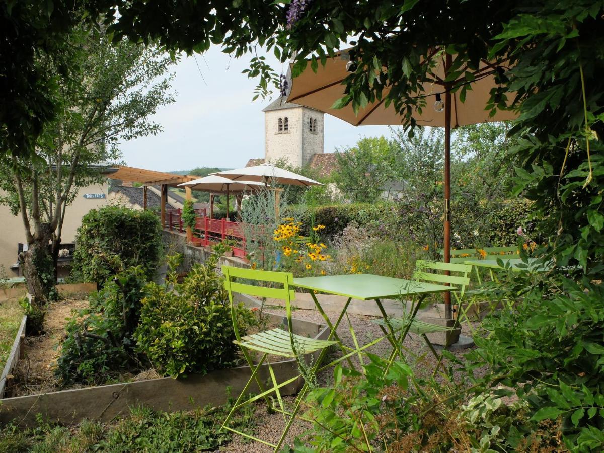 Auberge De Poil Buitenkant foto